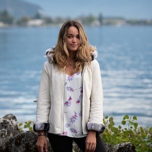 White leather jacket/ Women’s M